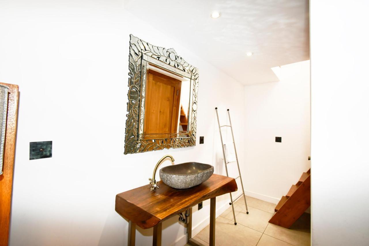 Design Yourhosthelper Cannes Bagian luar foto