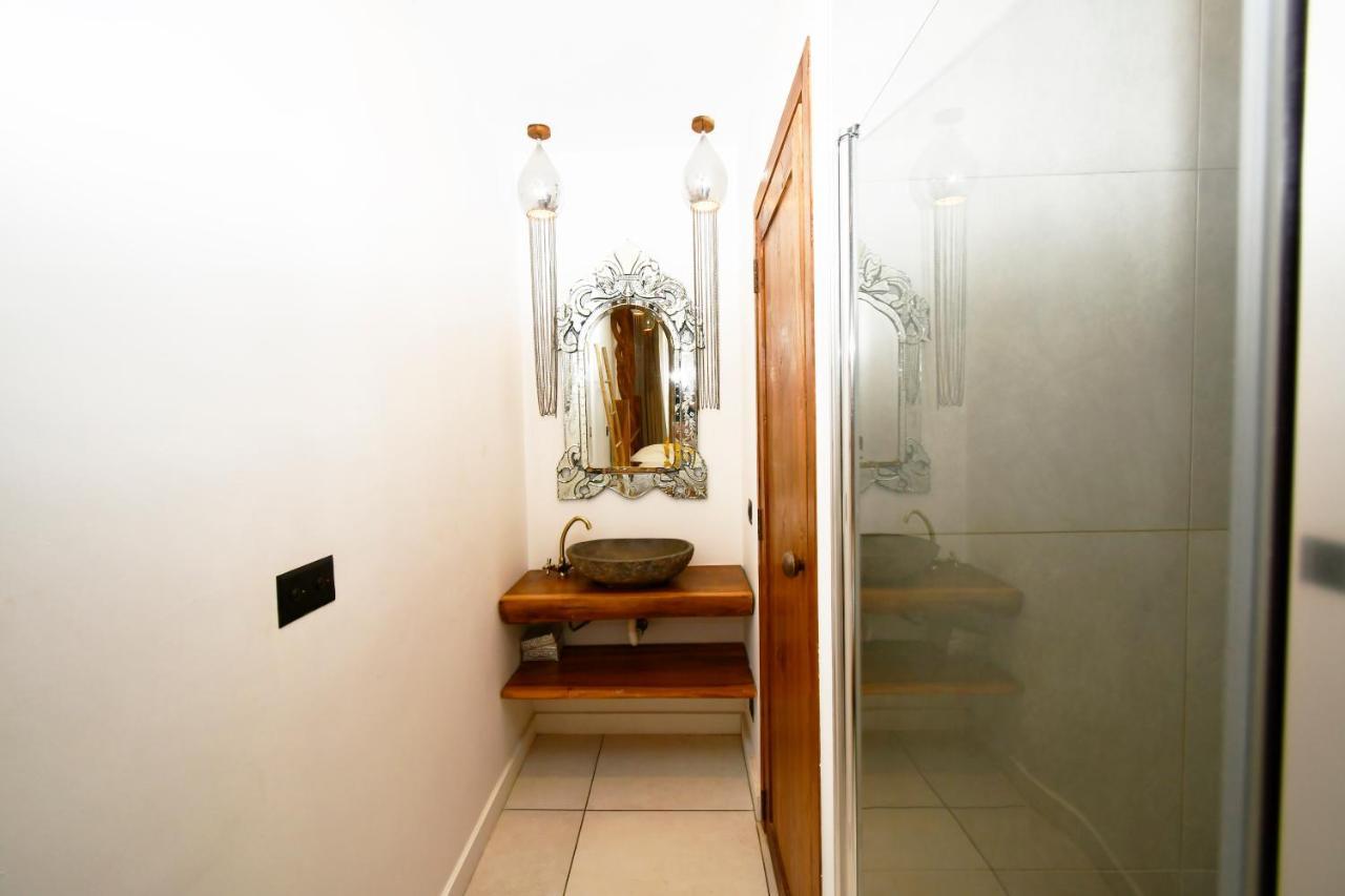 Design Yourhosthelper Cannes Bagian luar foto