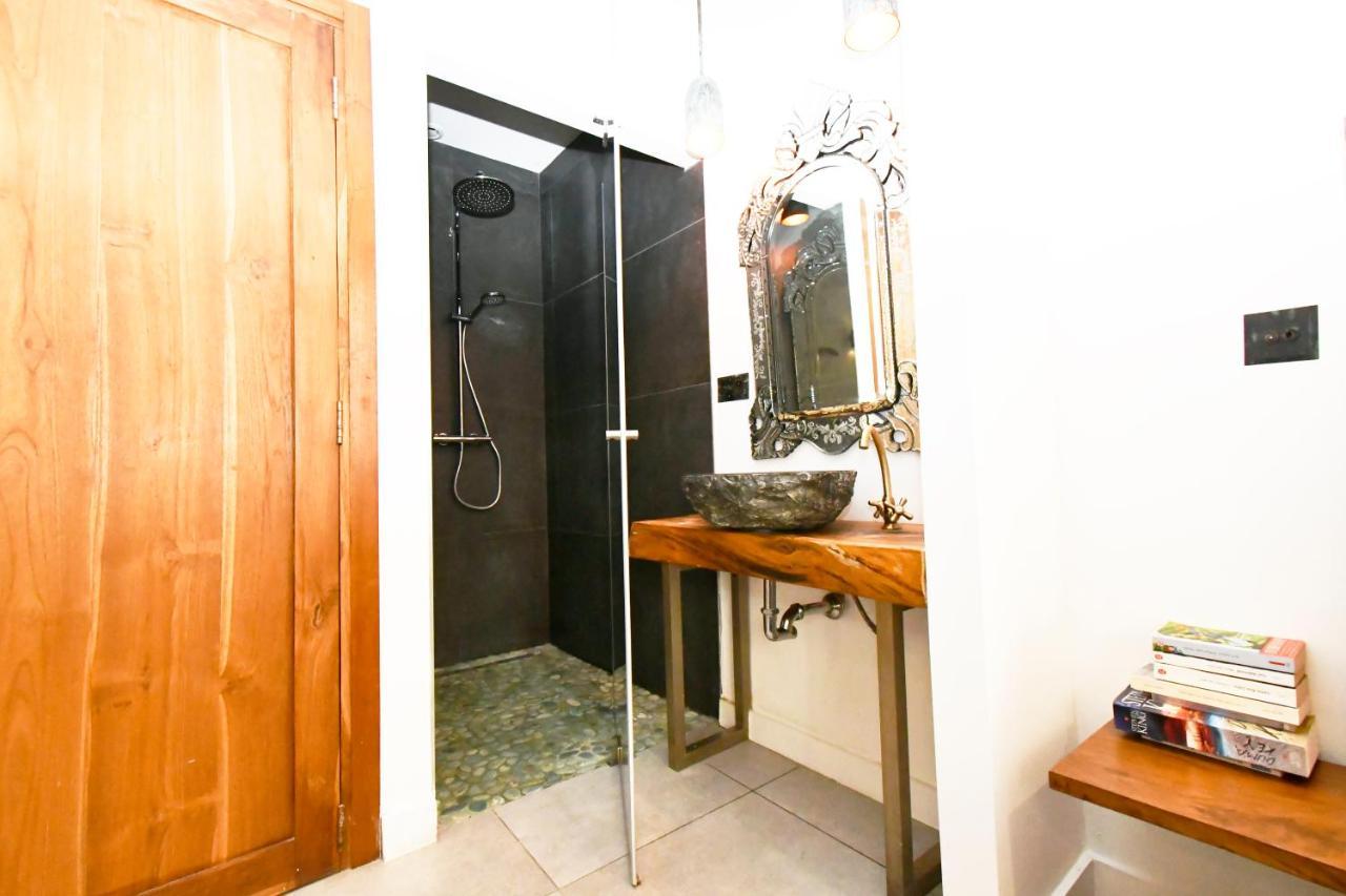 Design Yourhosthelper Cannes Bagian luar foto