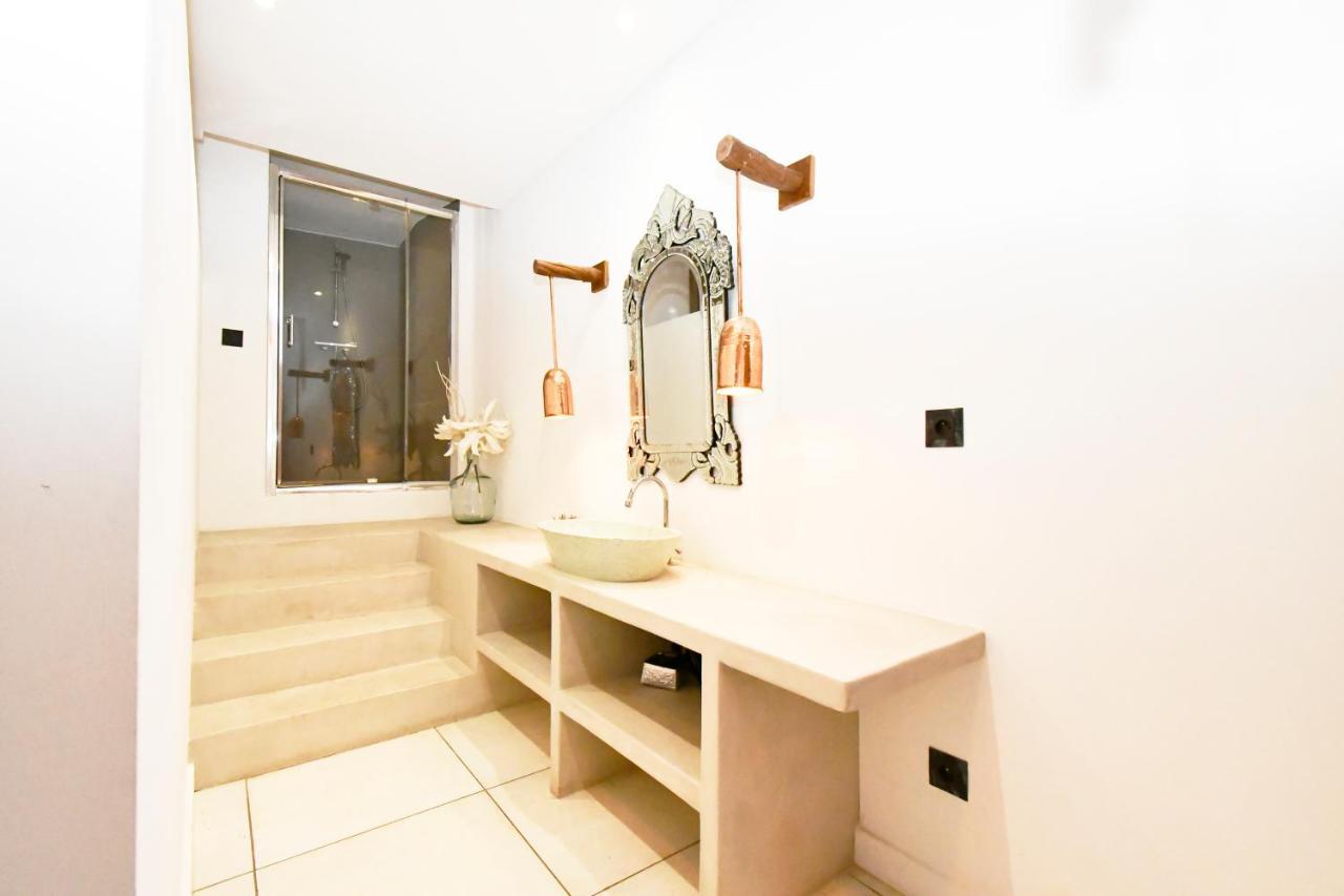 Design Yourhosthelper Cannes Bagian luar foto