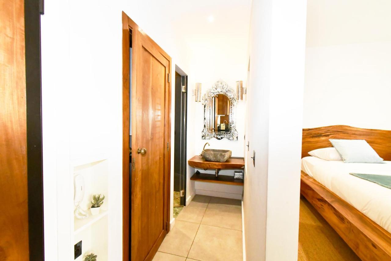 Design Yourhosthelper Cannes Bagian luar foto